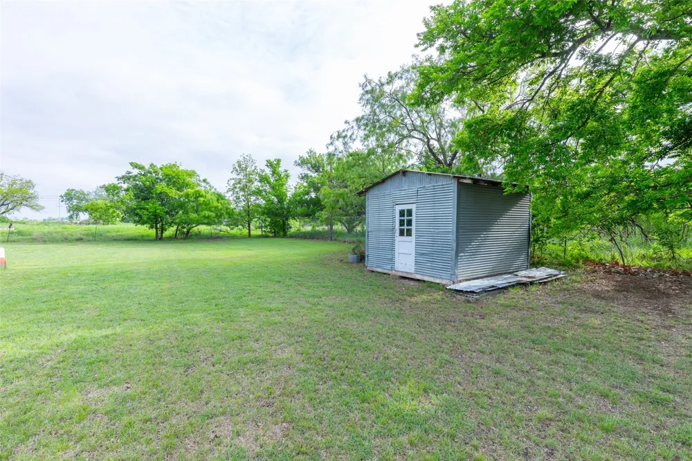 810 State Street Winters, TX 79567