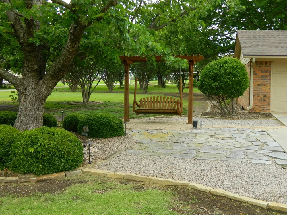 1004 Palamino Drive Leonard, TX 75452