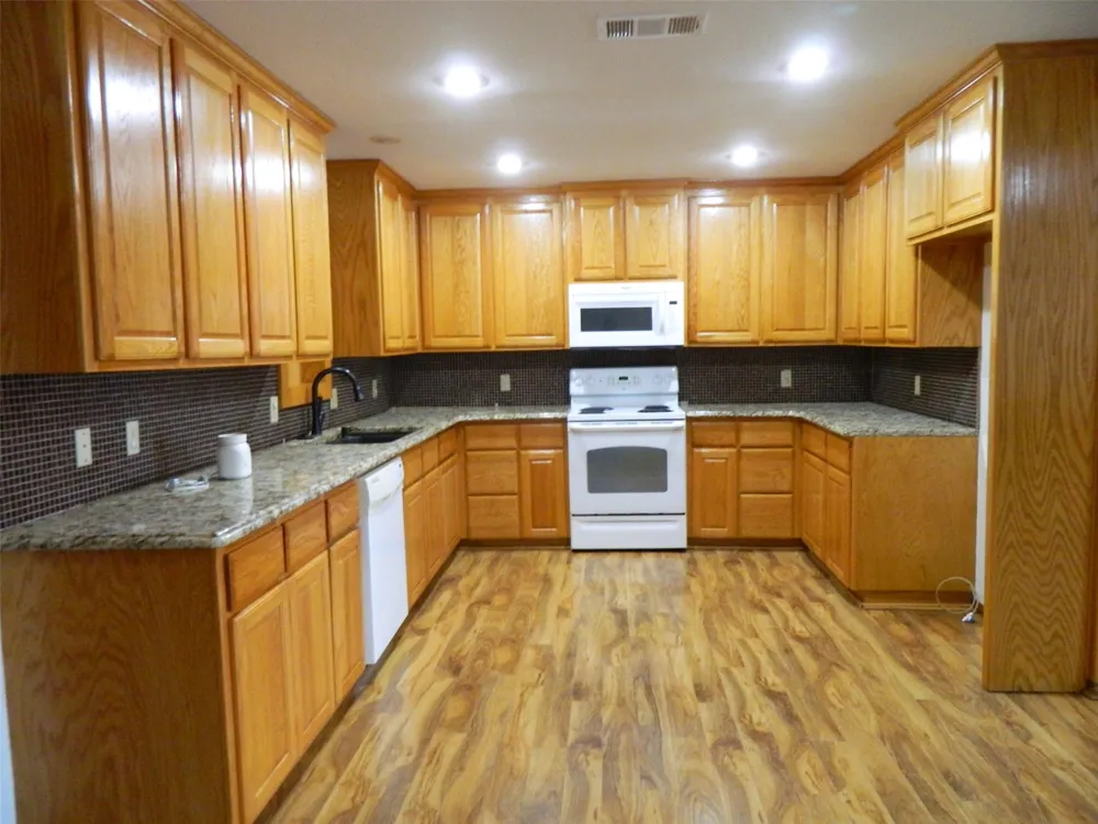 1004 Palamino Drive Leonard, TX 75452