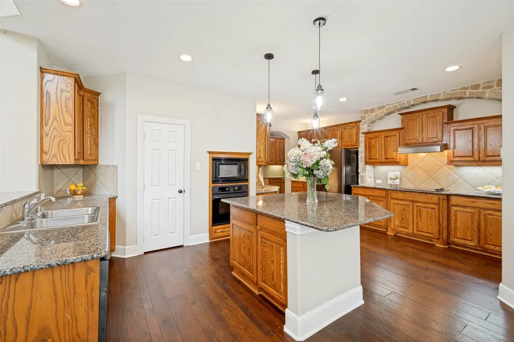 10172 Bowling Green Drive Frisco, TX 75035