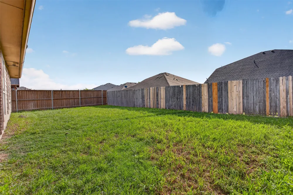 2003 Carriage Road Heartland, TX 75126
