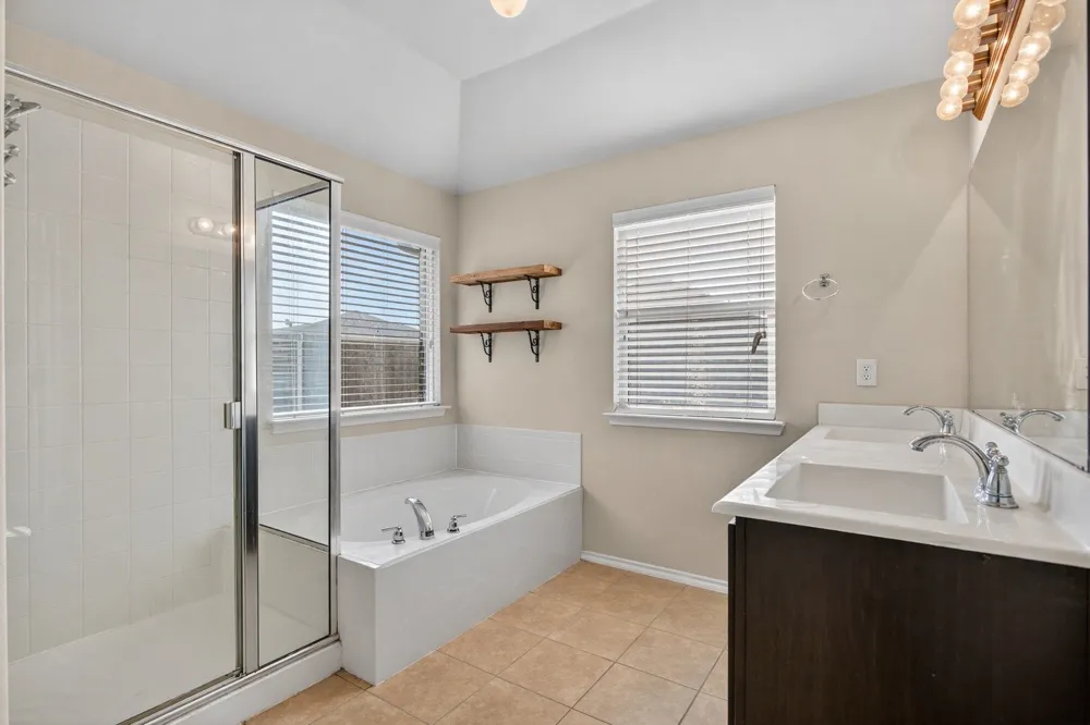2003 Carriage Road Heartland, TX 75126