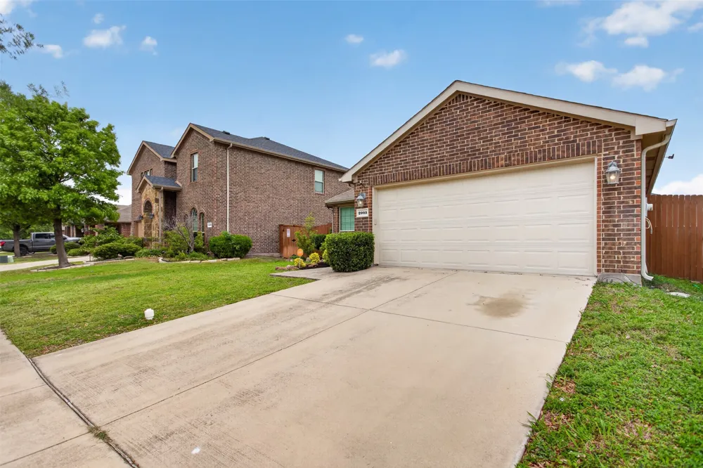 2003 Carriage Road Heartland, TX 75126