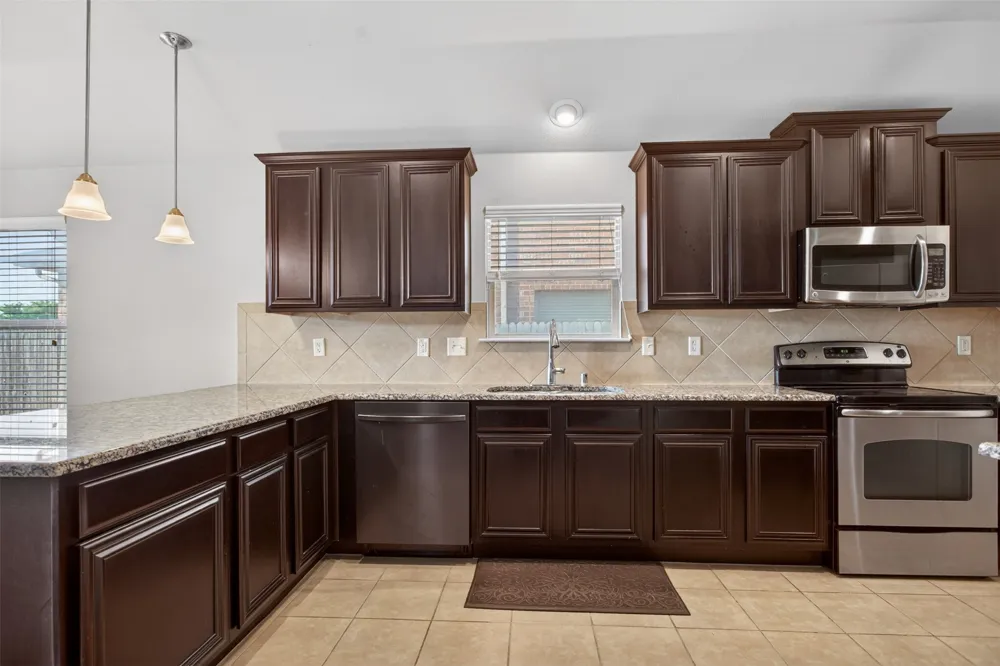 2003 Carriage Road Heartland, TX 75126
