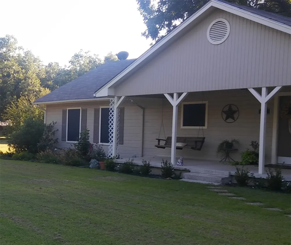 214 County Road 4870 Newark, TX 76071