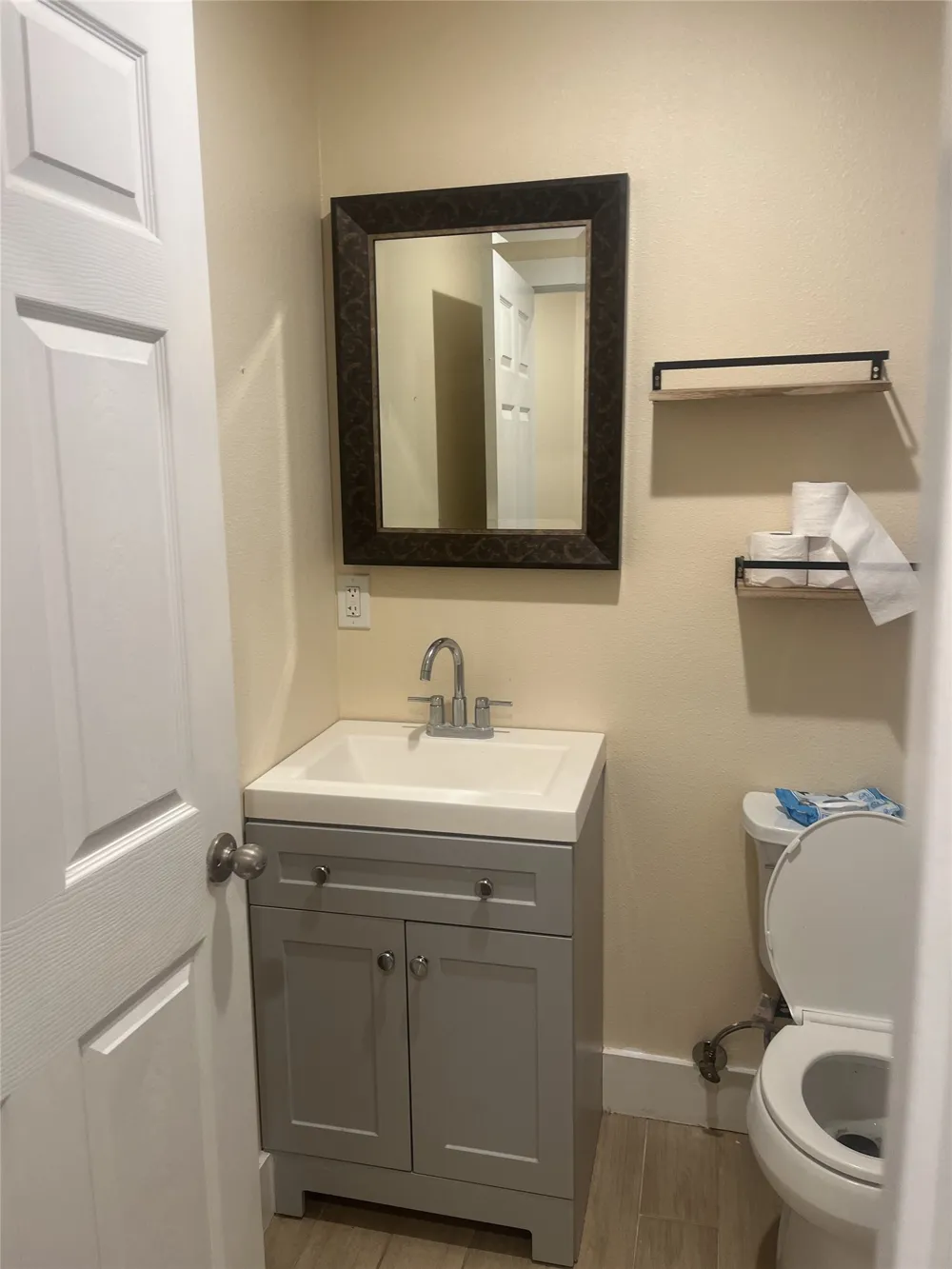 214 County Road 4870 Newark, TX 76071