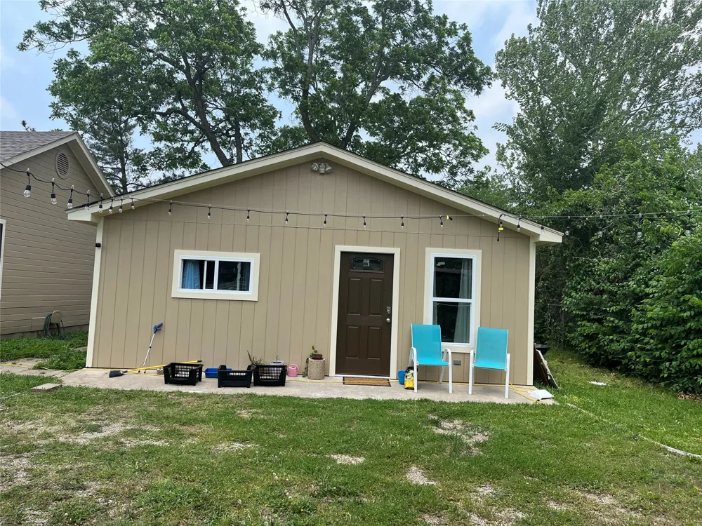 214 County Road 4870 Newark, TX 76071