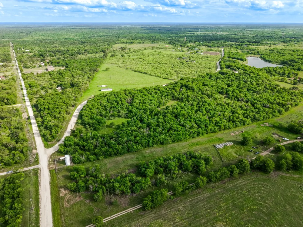 102 County Road 2344 Richland, TX 76681