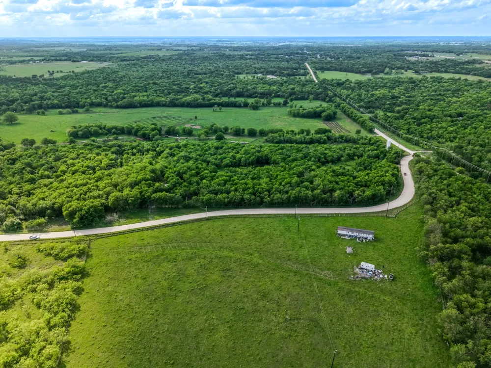102 County Road 2344 Richland, TX 76681