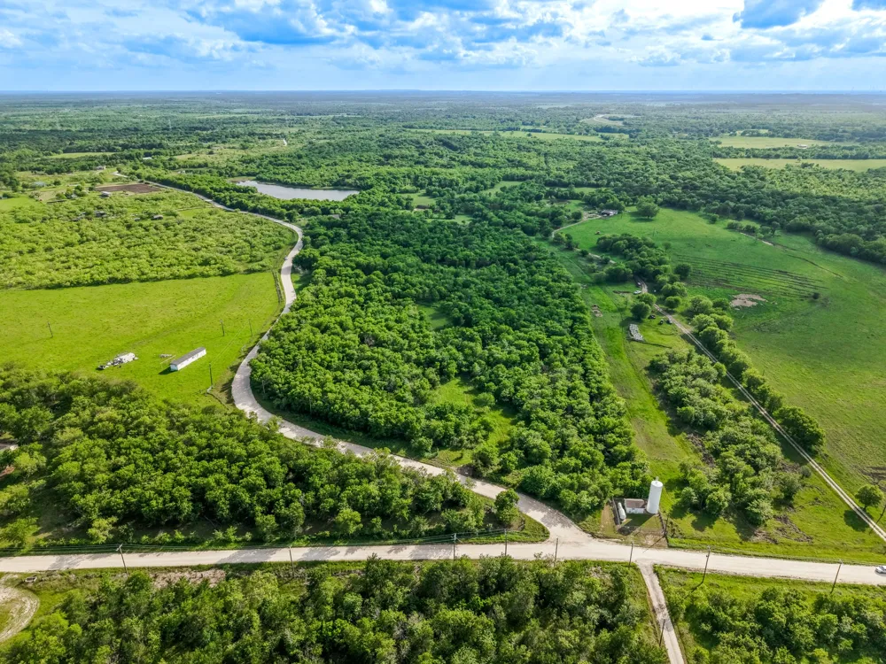 102 County Road 2344 Richland, TX 76681