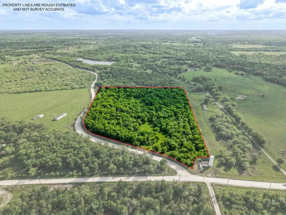 102 County Road 2344 Richland, TX 76681