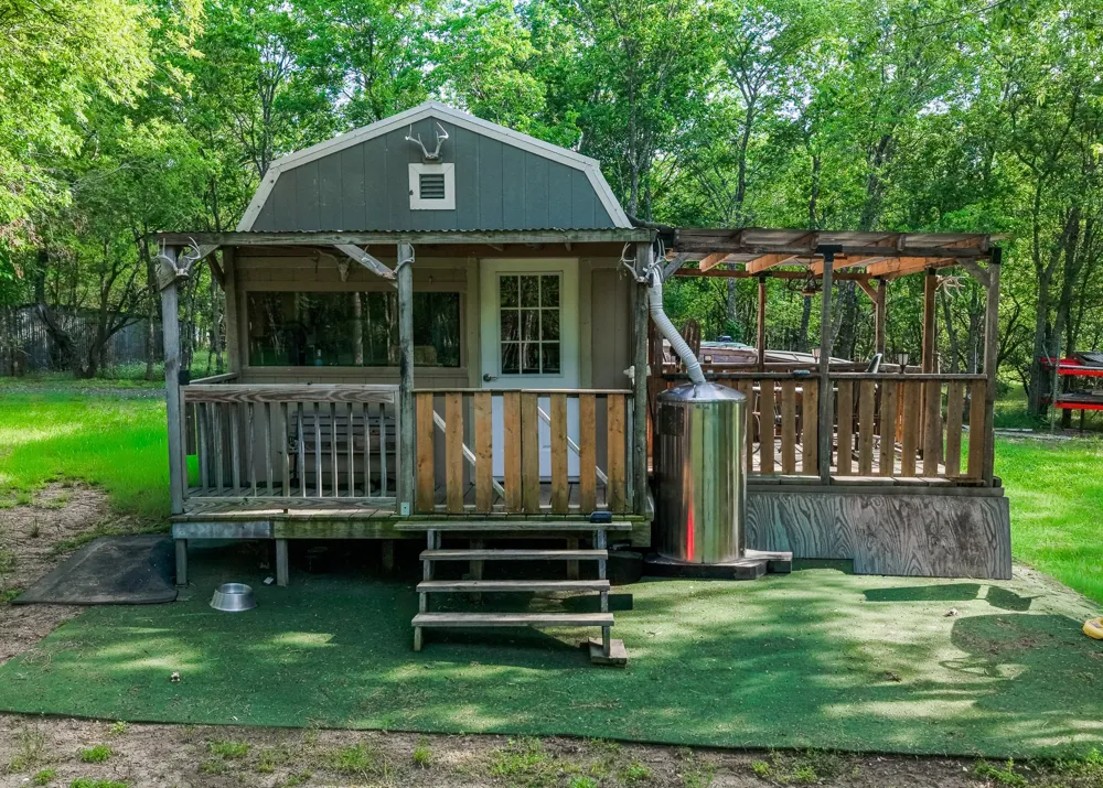 102 County Road 2344 Richland, TX 76681