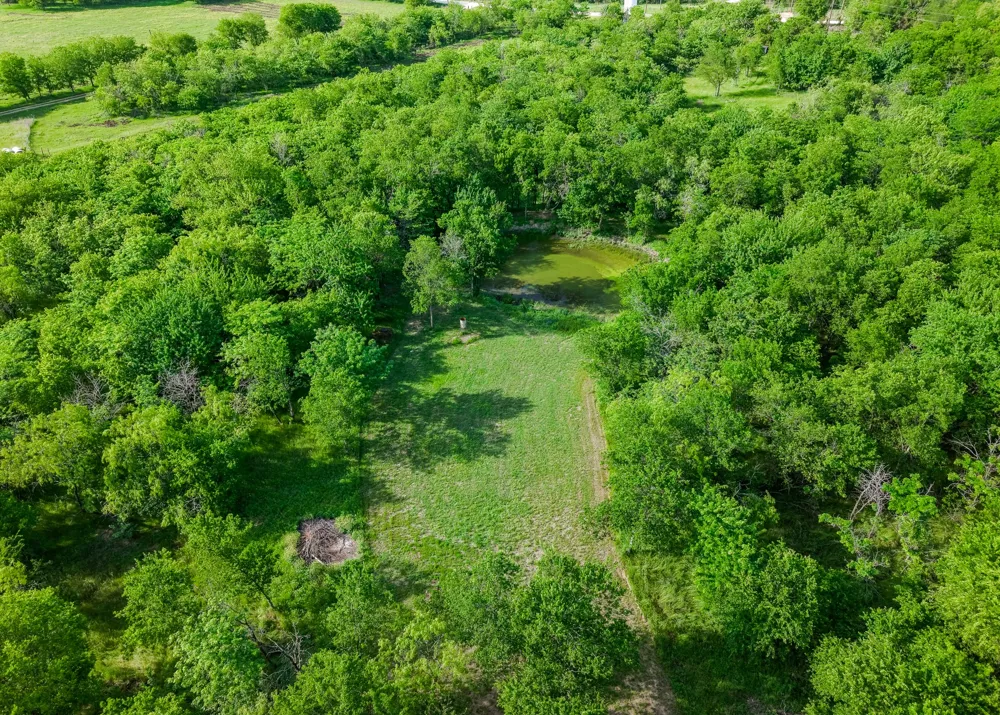 102 County Road 2344 Richland, TX 76681