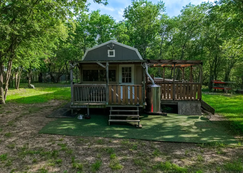 102 County Road 2344 Richland, TX 76681