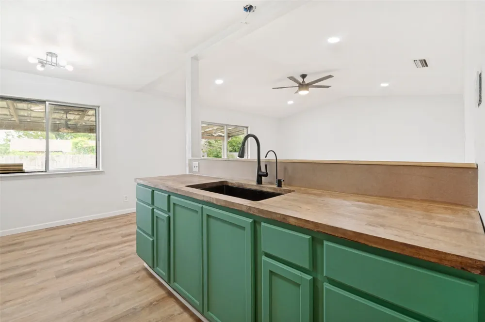 2654 Arlington Lane Lancaster, TX 75134