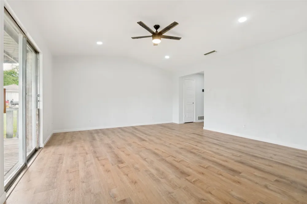 2654 Arlington Lane Lancaster, TX 75134