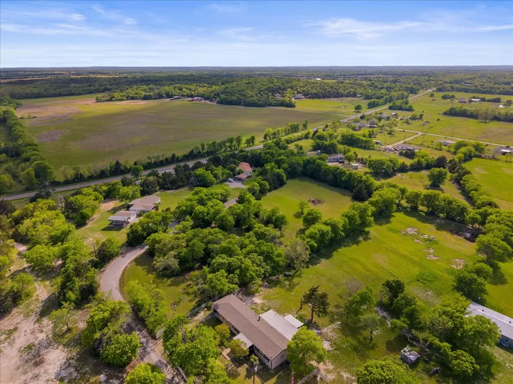 145 Wild Road Van Alstyne, TX 75495