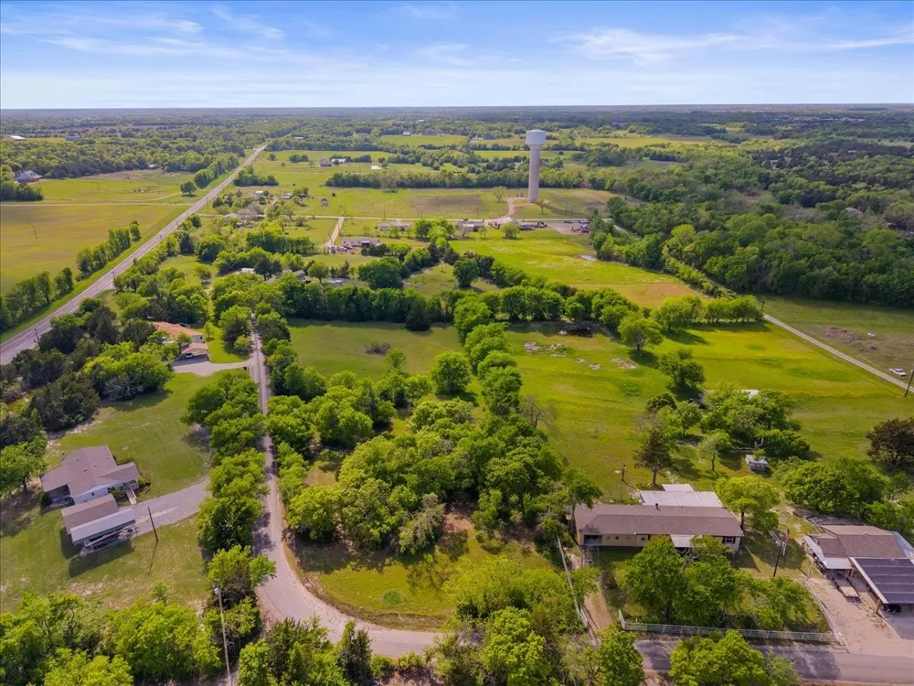 145 Wild Road Van Alstyne, TX 75495