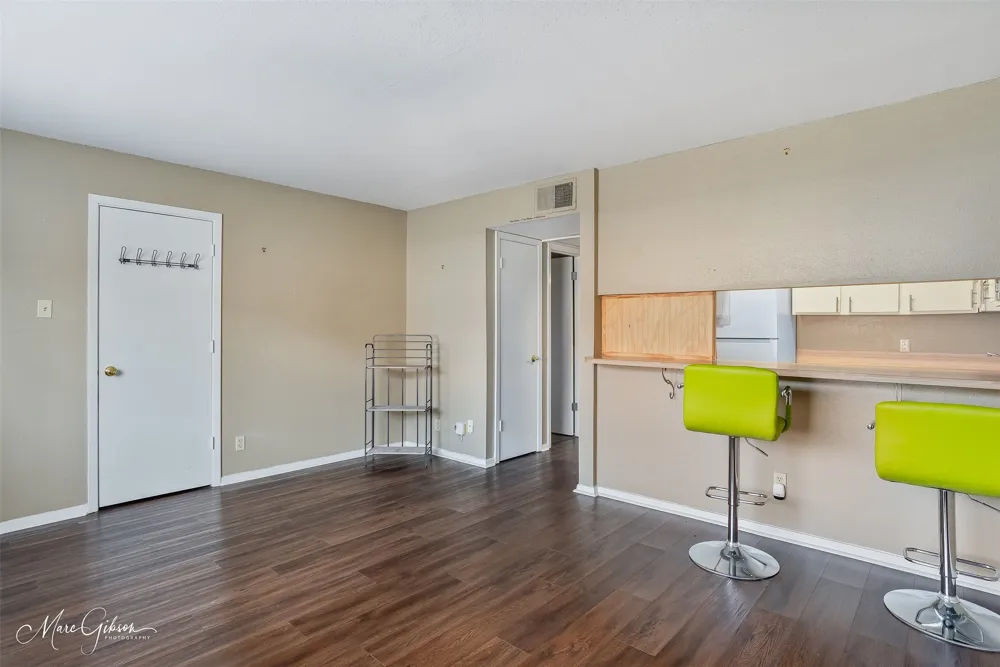 1820 E Kings Highway #42 Shreveport, LA 71105