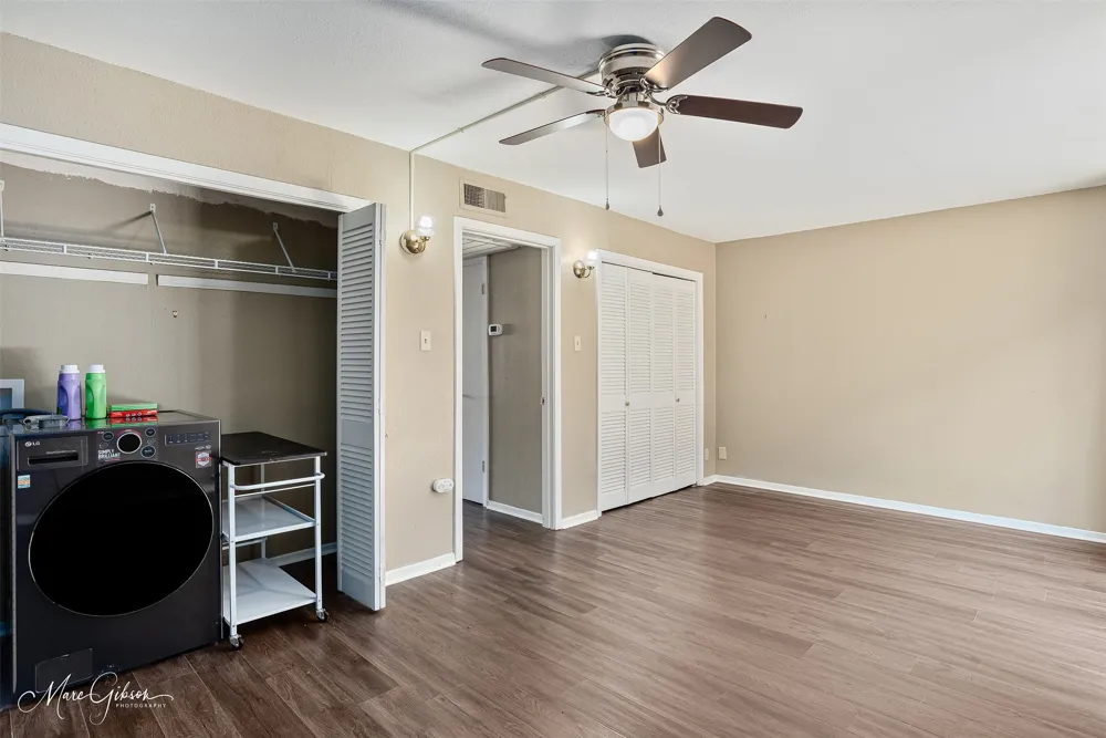 1820 E Kings Highway #42 Shreveport, LA 71105