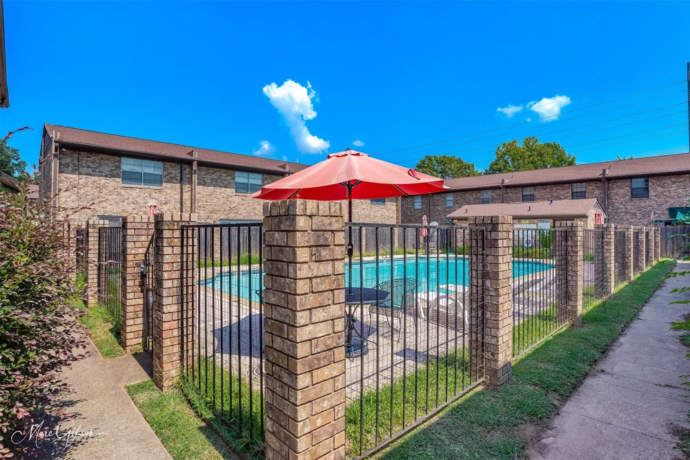 1820 E Kings Highway #42 Shreveport, LA 71105