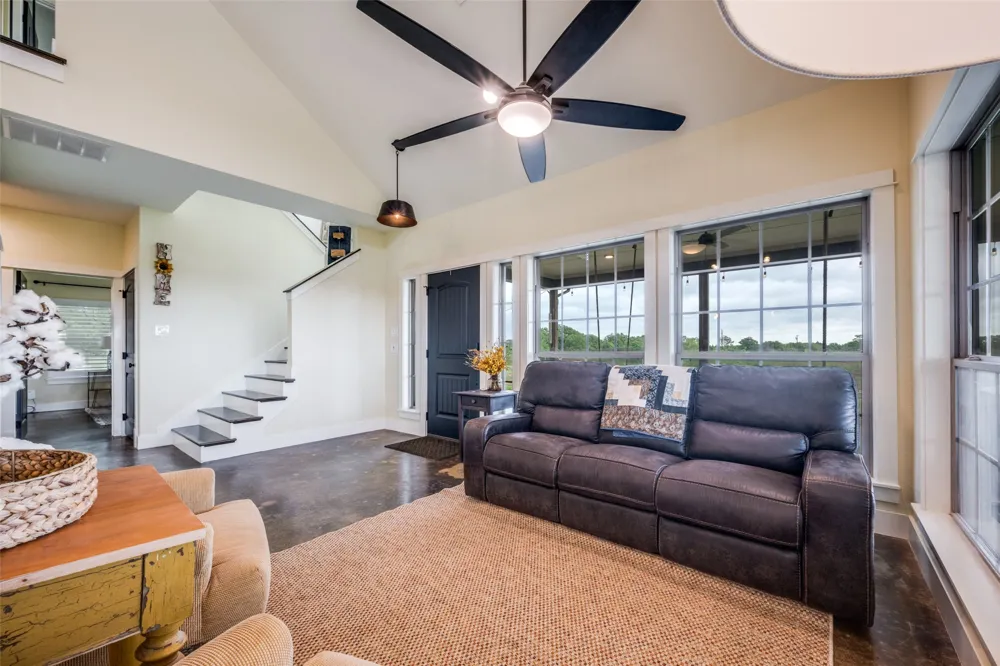 1458 Jim Harry Loop Sunset, TX 76270