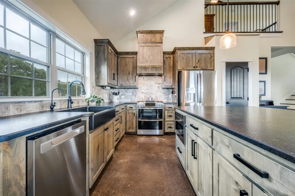 1458 Jim Harry Loop Sunset, TX 76270