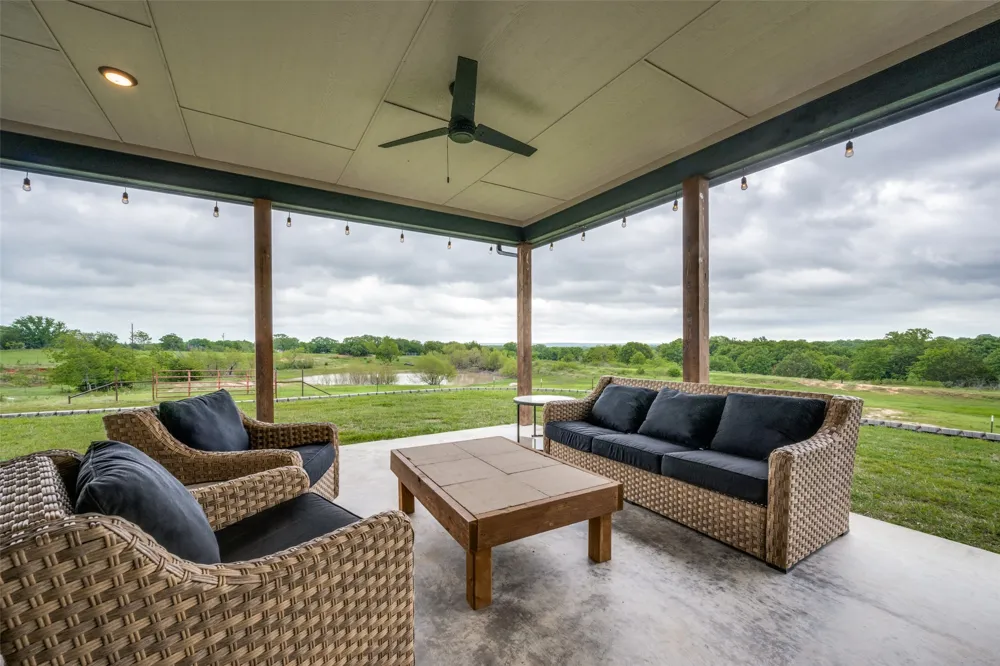 1458 Jim Harry Loop Sunset, TX 76270