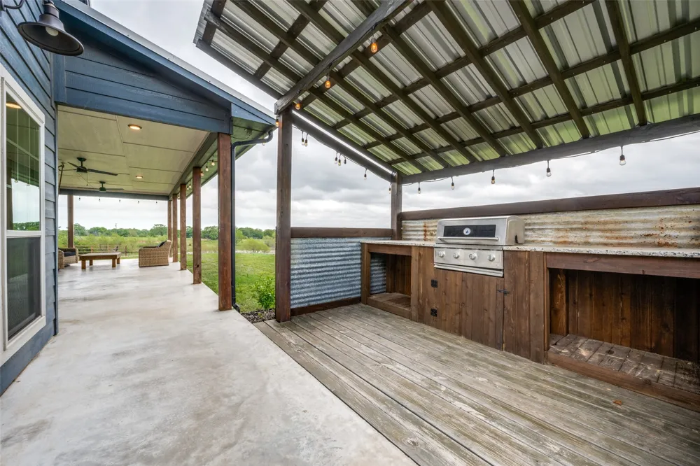 1458 Jim Harry Loop Sunset, TX 76270