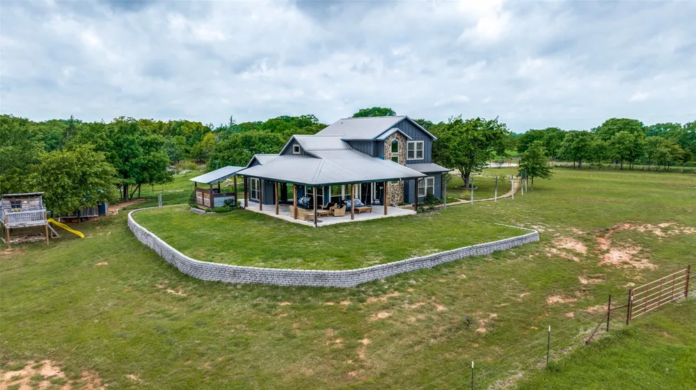 1458 Jim Harry Loop Sunset, TX 76270
