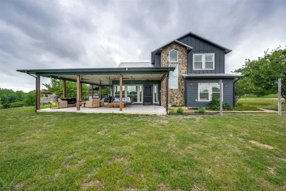 1458 Jim Harry Loop Sunset, TX 76270