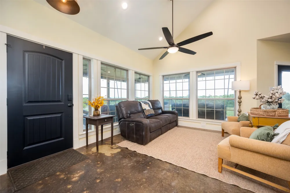 1458 Jim Harry Loop Sunset, TX 76270