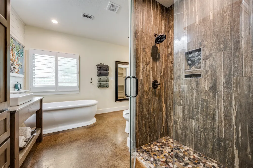 1458 Jim Harry Loop Sunset, TX 76270