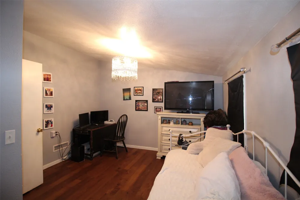 810 W Eden Street Munday, TX 76371