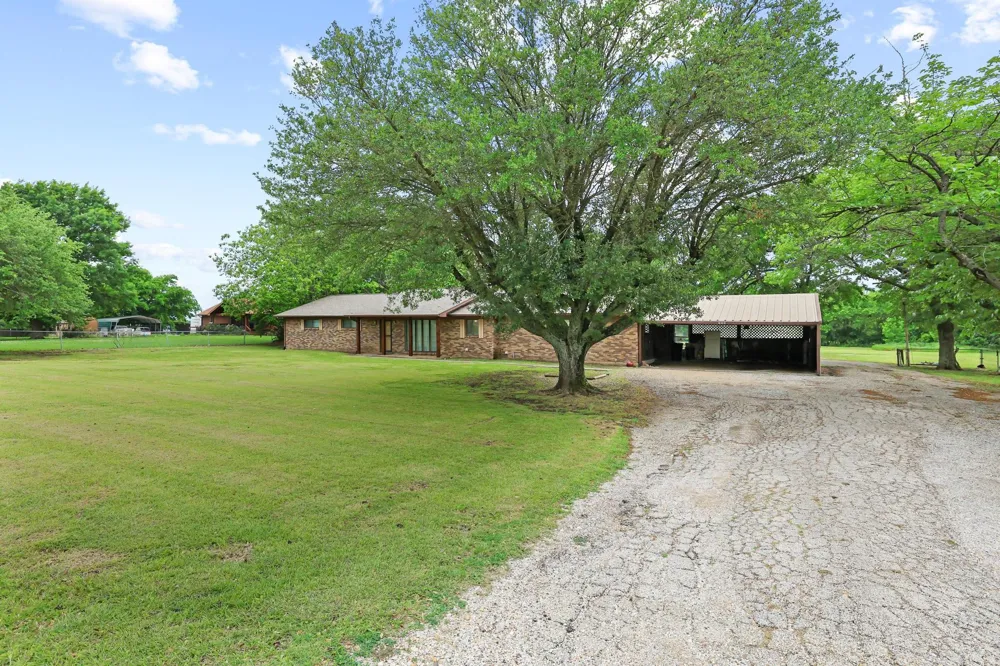 506 Fm 816 Wolfe City, TX 75496