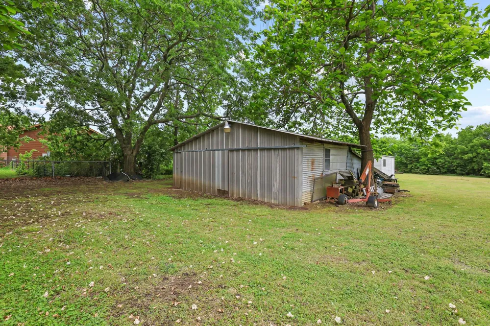 506 Fm 816 Wolfe City, TX 75496