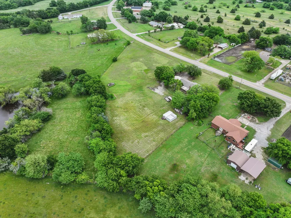 506 Fm 816 Wolfe City, TX 75496