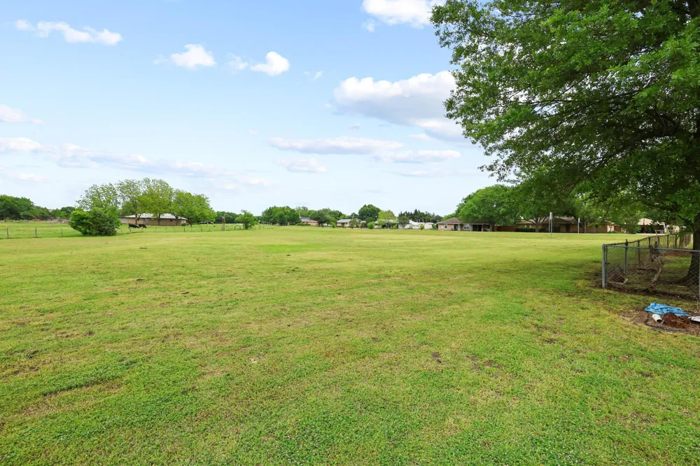506 Fm 816 Wolfe City, TX 75496