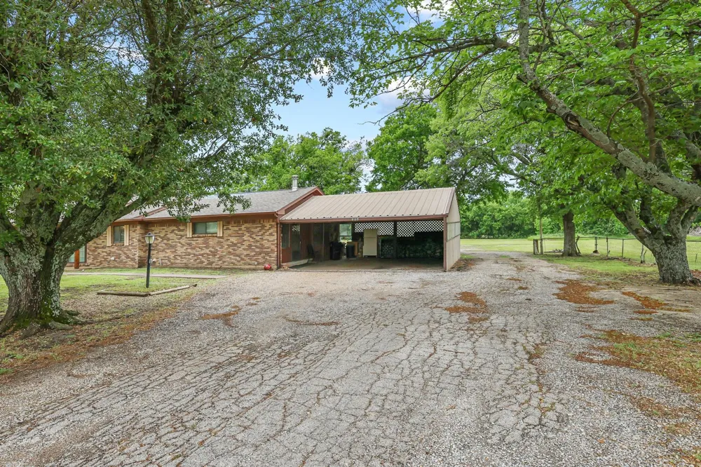 506 Fm 816 Wolfe City, TX 75496
