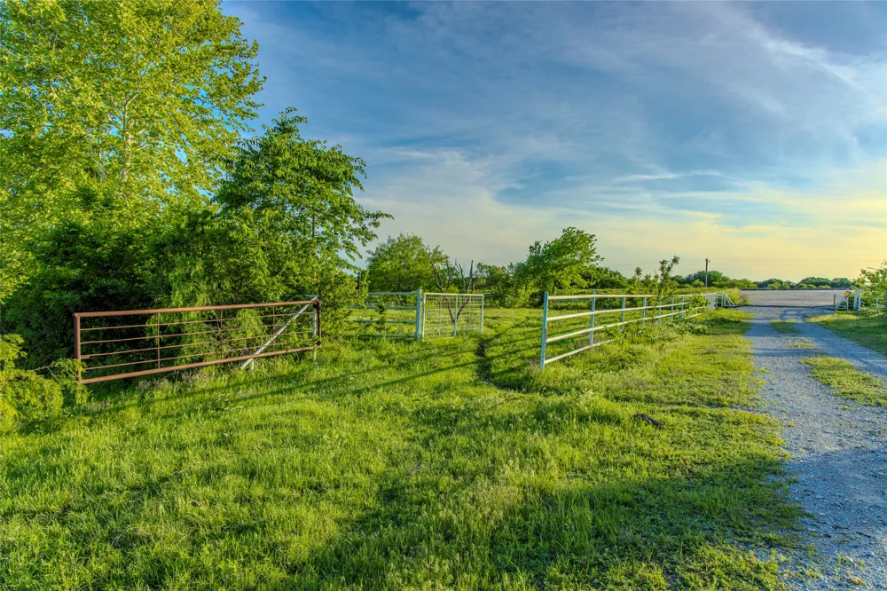 3790 HWY 287 Alvord, TX 76225