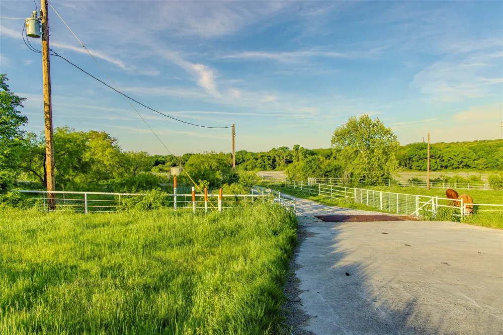 3790 HWY 287 Alvord, TX 76225