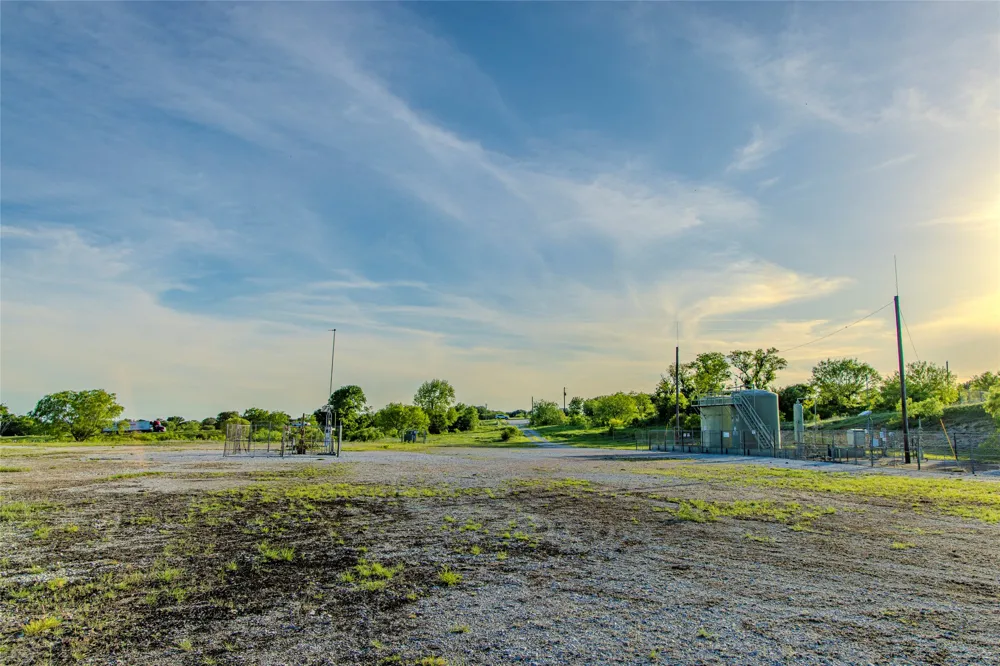 3790 HWY 287 Alvord, TX 76225