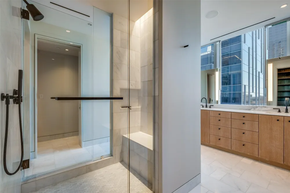 1747 Leonard Street #403 Dallas, TX 75201