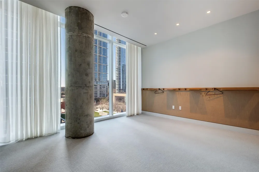 1747 Leonard Street #403 Dallas, TX 75201