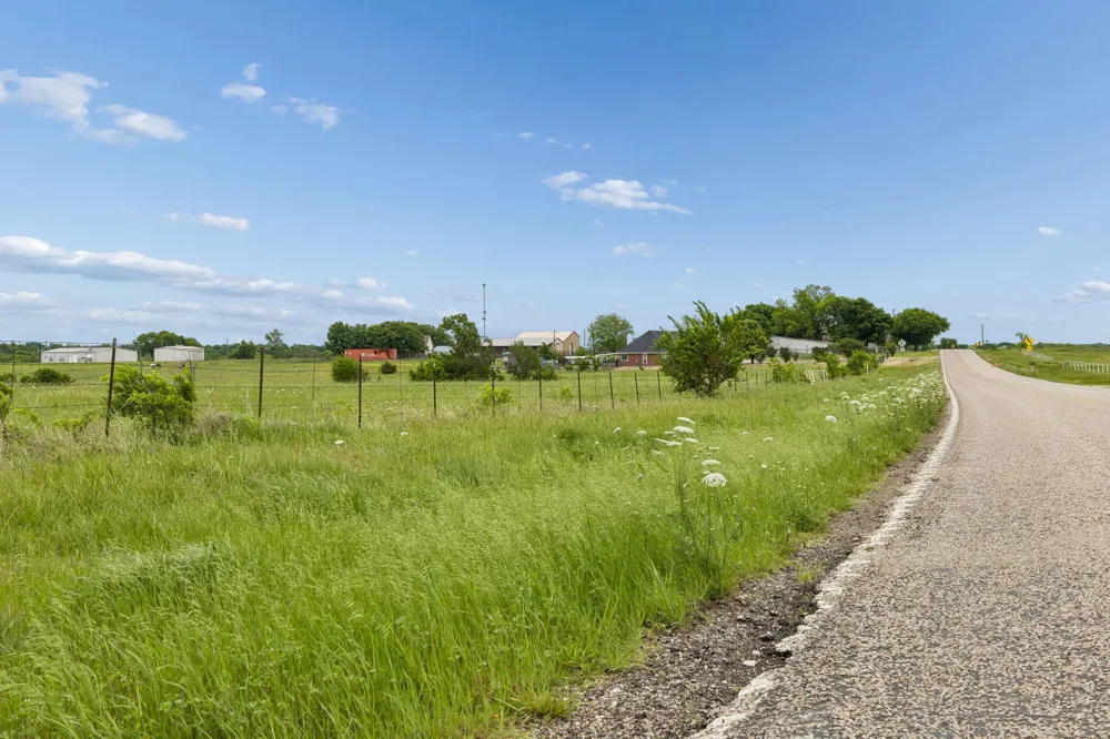 Fm 272 Leonard, TX 75452