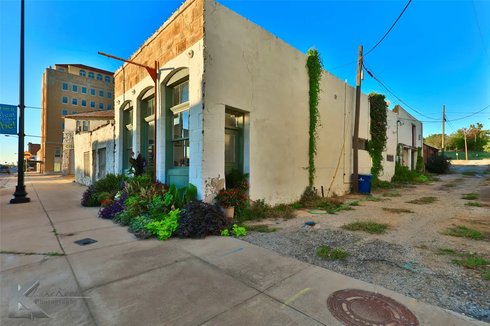 306 Conrad Hilton St Boulevard Cisco, TX 76437