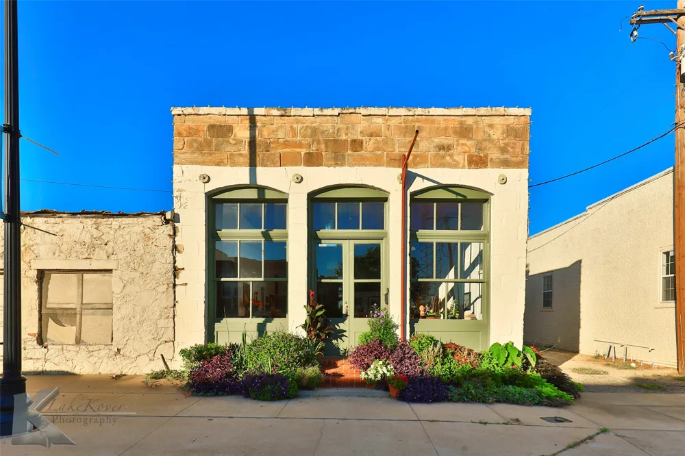 306 Conrad Hilton St Boulevard Cisco, TX 76437