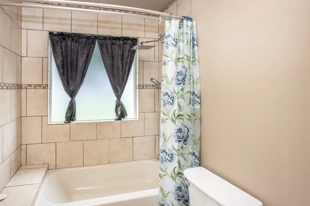 406 W Elm Street Collinsville, TX 76233