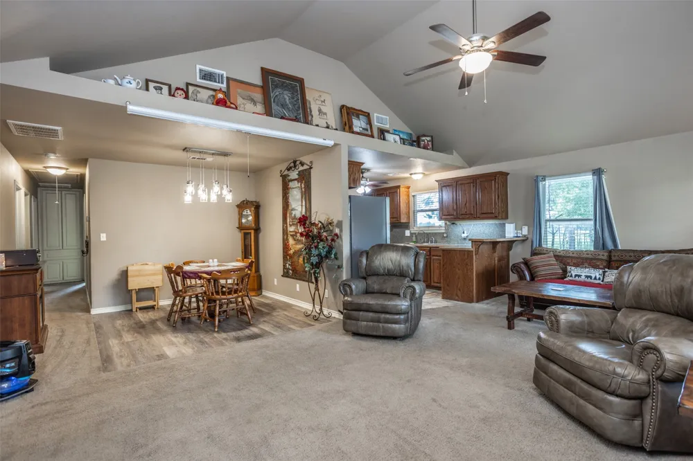 406 W Elm Street Collinsville, TX 76233