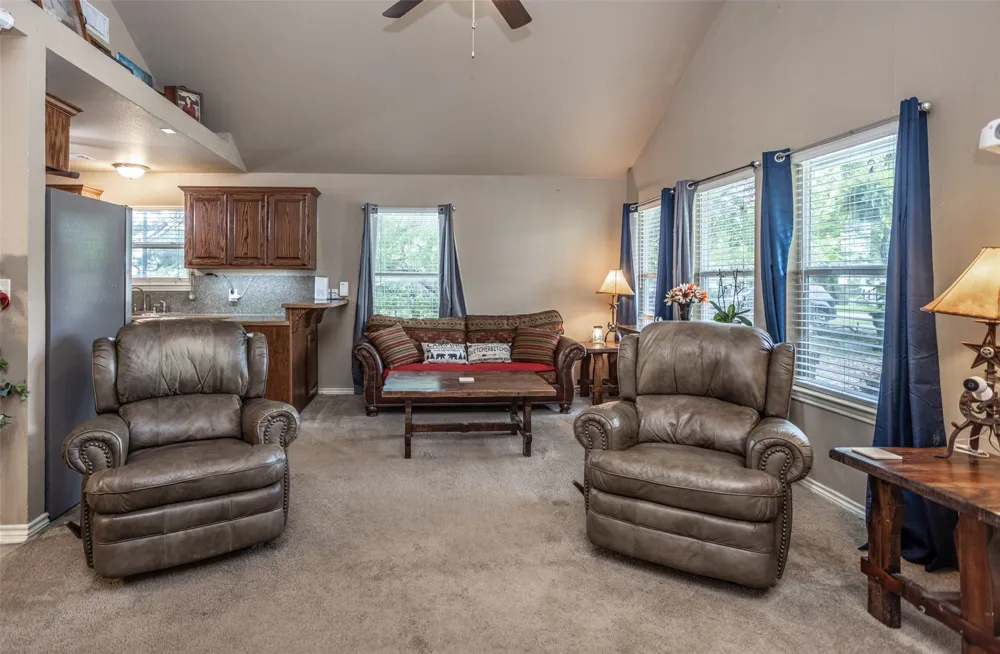 406 W Elm Street Collinsville, TX 76233